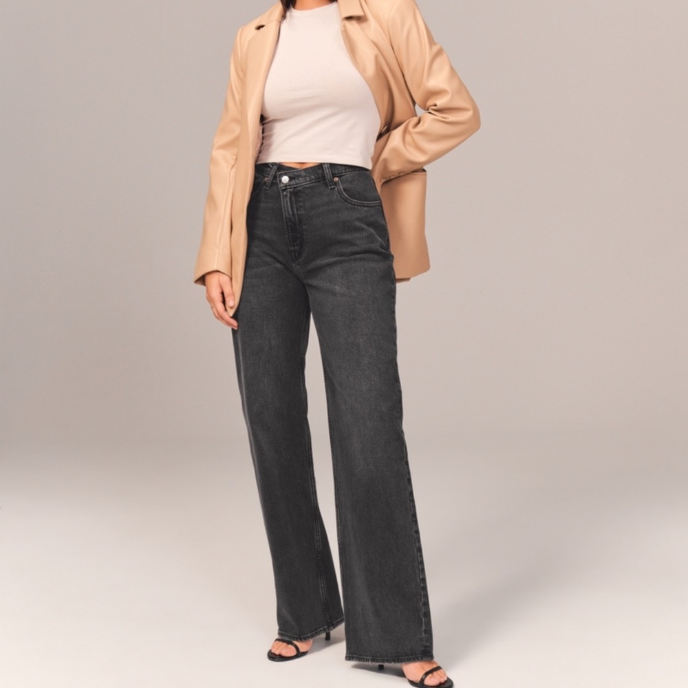 Abercrombie 90’s Relaxed Jeans